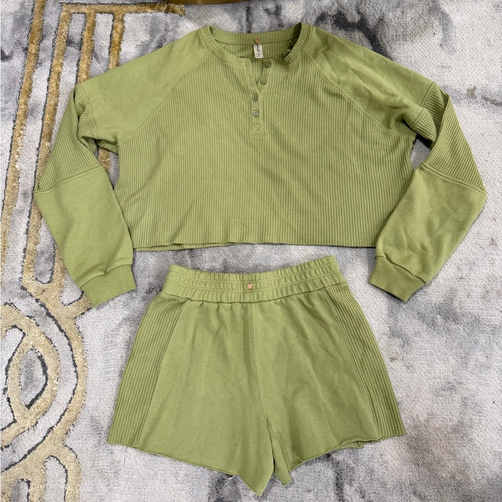 LAhearts by pacsun women’s pajama set size XS nwot